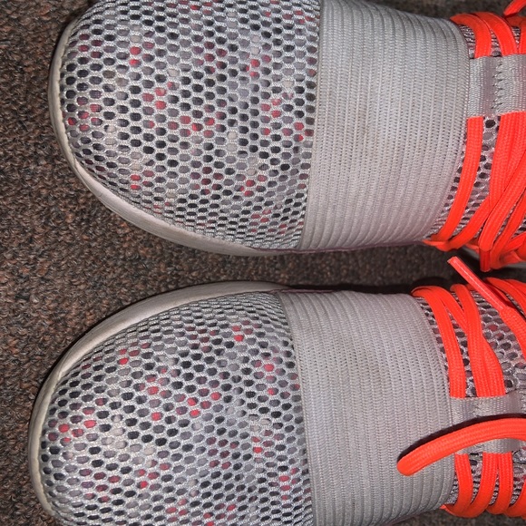 Underarmour shoes - Picture 3 of 4